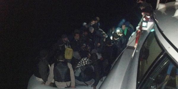 Çeşme'de 37 kaçak yakalandı