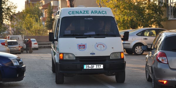 Emekli Tuğgeneral Sunay'ın eşi, trafik kazasında hayatını kaybetti