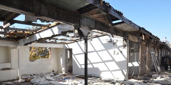 Alaplı Belediye Dükkanlarının yıkımına başlandı