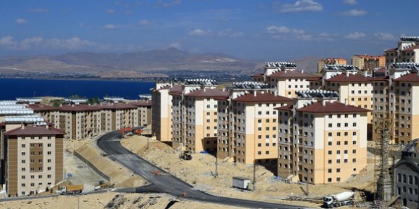 Van'da TOKİ göçü