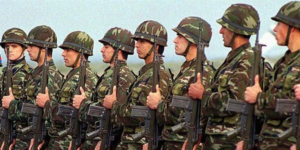 Üniversite mezunlarının tecil talepleri kabul görmeyecek