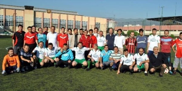 İmamlar sahaya indi