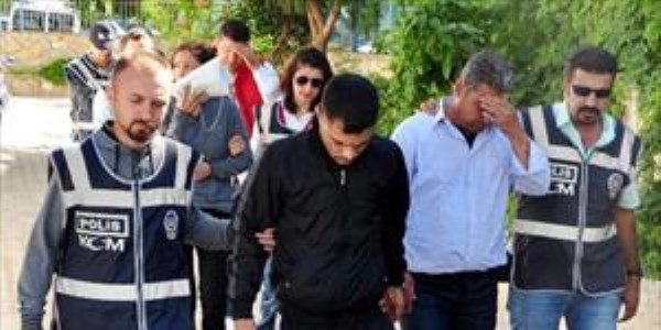 Zehir tacirleri yakalandı