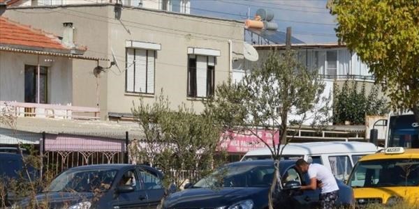 Üniversitelilerden kırmızı ışıkta devre mülk satışı