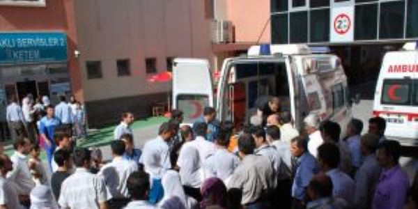 İki ayrı bıçaklama olayında 2 kişi yaralandı