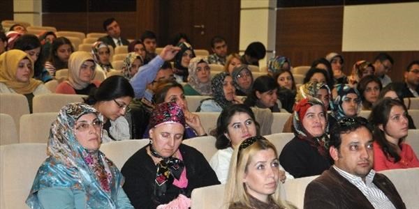 Ana baba okulu yeniden başladı