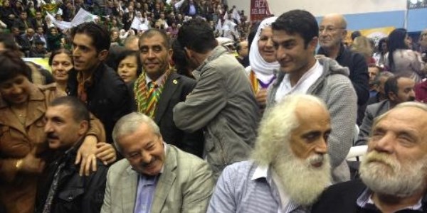 HDP Genel Başkanlığı'na Sebahat Tuncel seçildi