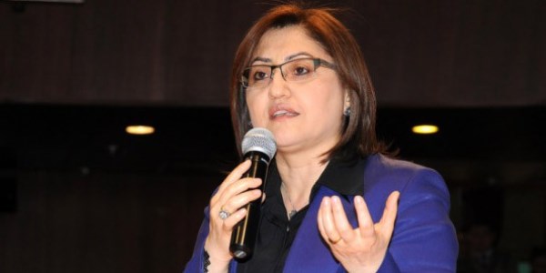 Şahin: Yeni evlenenlere 10 bin TL kredi verilecek