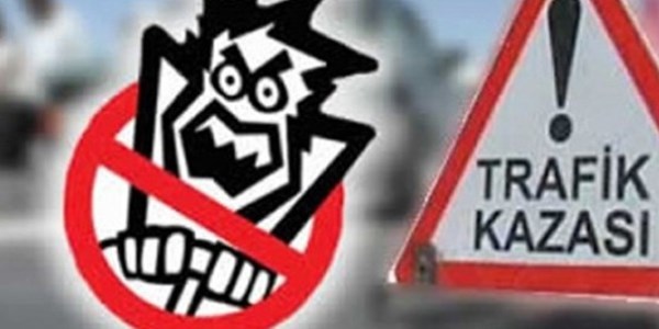 Kelkit'te cenaze aracı devrildi