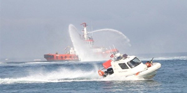 Çanakkale Boğazı'nda 29 Ekim kutlaması