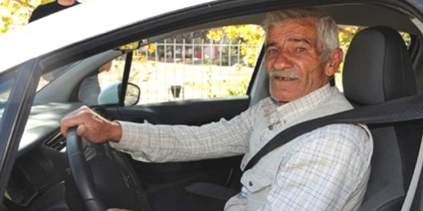 72 yaşında direksiyon sınavına hazırlanıyor