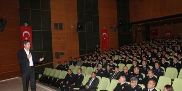 Bayburt'ta öfke kontrolü ve iletişim semineri