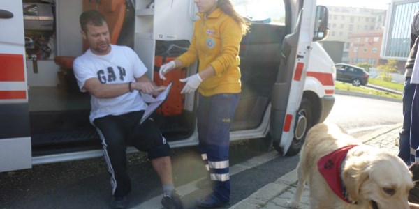 Köpeği ambulansa alınmayan yaralı hastaneye gitmedi