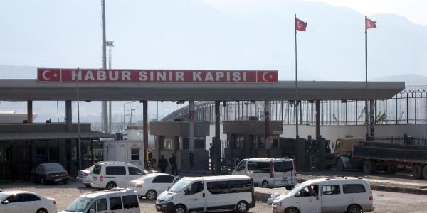 Habur'da kuyruk çilesi sürüyor