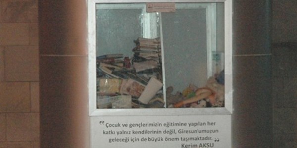 Belediye binası önünde şüpheli çanta paniği