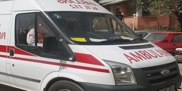 Ambulans ofr kalp krizi geirerek hayatn kaybetti