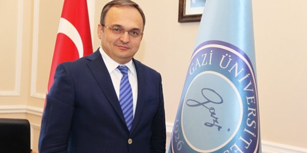 Rektör ortağını 5 ayrı göreve getirdi iddiası