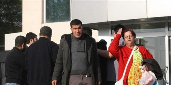 Maaşlarını alamayan işçiler eylem yaptı