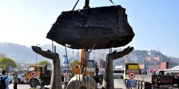 Zonguldak kent merkezine 2'nci madenci anıtı