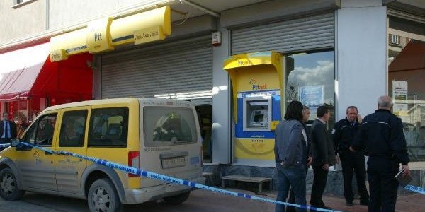 Adana'da silahlı PTT soygunu