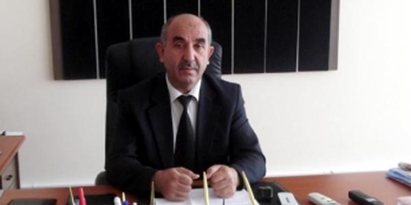 Kız ve erkek öğrencilerin öğle yemeklerini ayrı yemesi...