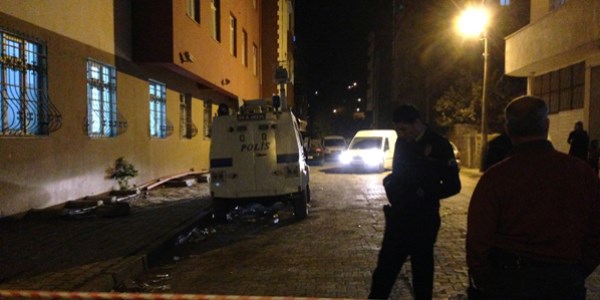 Dershaneye el yapımı bomba attılar