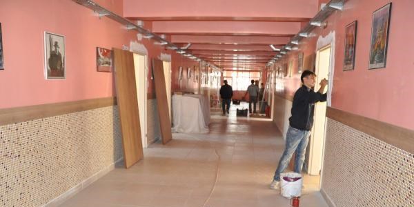 Ders saatlerinde yapılan tadilat, öğrenci ve velileri çileden çıkardı