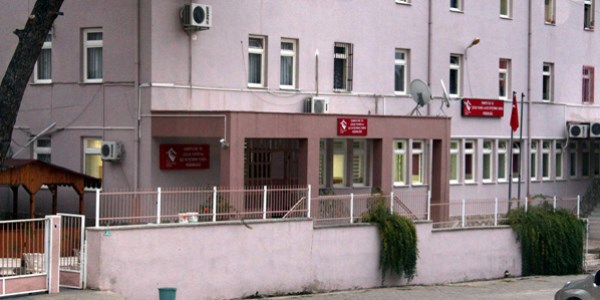 Yetiştirme yurdunda kalan kızları fuhuşa sürükleyenlere operasyon