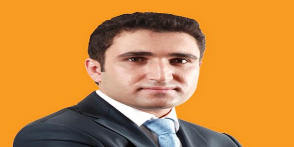 En genç başkan olmak için yola çıktı