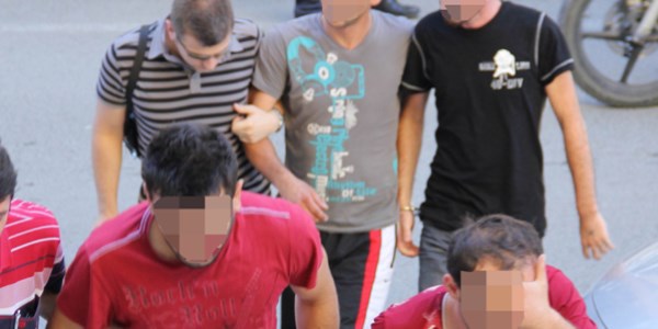 Uyuşturucuyla yakalanan gençlere ceza yağdı