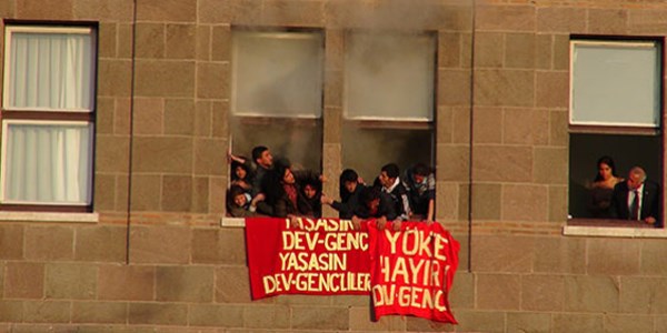 Dekan odasını işgale 'terör' soruşturması