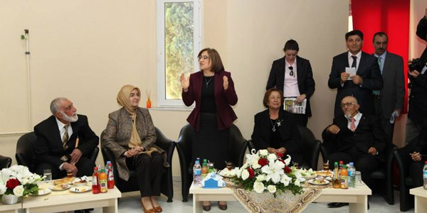 65 yaş üzerinde yüzde 10'a doğru gidiyoruz