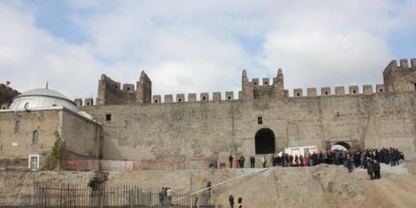 Kayseri Kalesi Dünya Sanat Merkezi'nin temeli atıldı