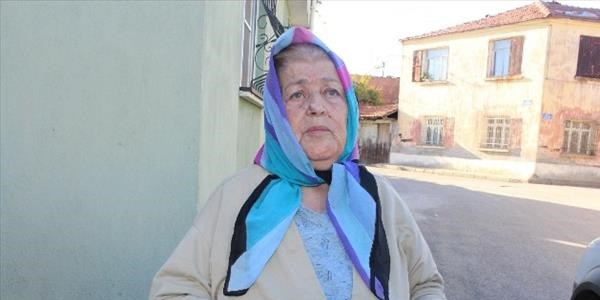 Güpegündüz gaspçıların saldırısına uğradı