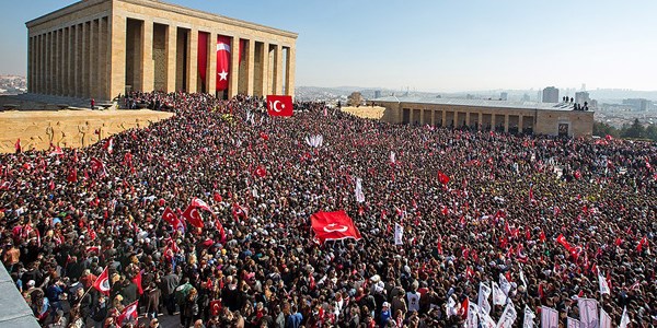10 Kasım'da Anıtkabir'i 1 milyon kişi ziyaret etti