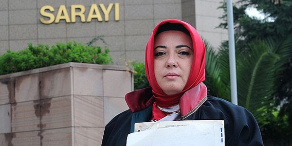 Danıştay, 'başı açık fotoğraf' yönetmeliğini durdurdu