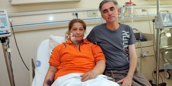 Eşinin karaciğeriyle hayata tutundu