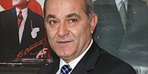 Danışmaz 'Ne Mutlu Türküm' tabelasının kaldırılmasına tepki gösterdi