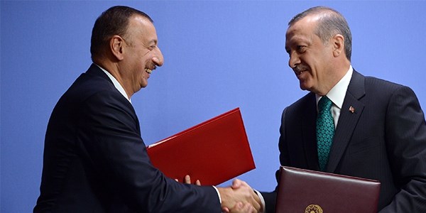 Azerbaycan ile vizeler kalkıyor