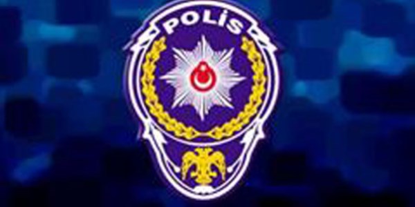 Polisin uyarısına aldırmayan köy muhtarı dolandırıldı