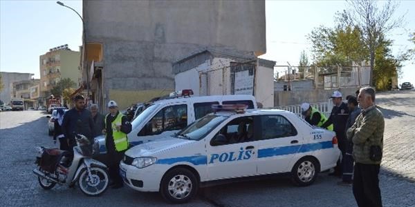 Trafik ekipleri motor sürücülerine göz açtırmıyor