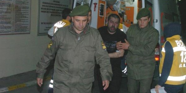 Mahkum yatak ve yorganı ateşe verdi