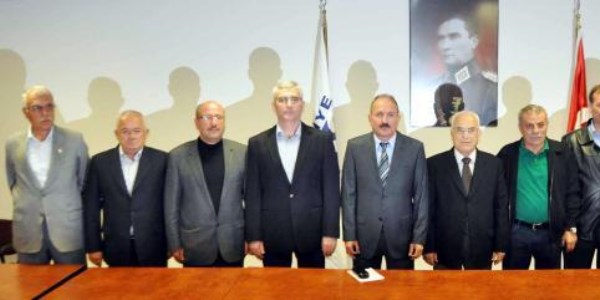 MHP'den istifa eden Fethiye Belediye Başkanı DP'ye geçti