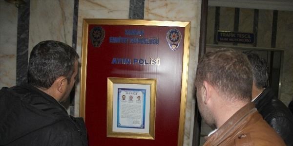 Aranan şahsı yakalayan ekip 'ayın polisi' seçildi