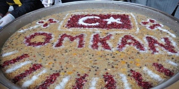 OMÜ'de 15 bin kişiye aşure