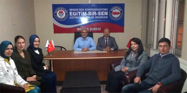 Atanamayan öğretmen adaylarından Eğitim Bir-Sen' e ziyaret