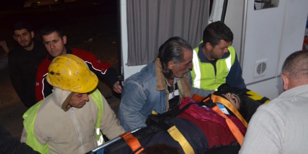 Karşıya geçmek isteyen kadına minibüs çarptı