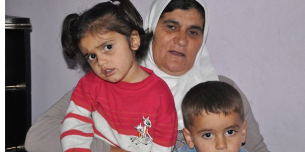 Kocası ve 2 oğlu cezaevinde olan anne, başbakanın açıklamalarından umutlu