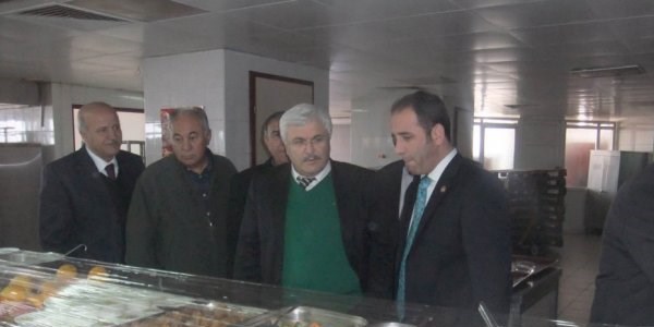 Hastane personeline 16 çeşit yemek