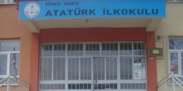 Yeni eğitim sistemi tabela değiştirtti